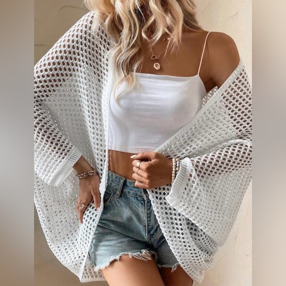 White Bat Wing Sweater / Cardigan ❤️